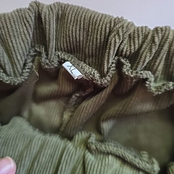 Mushroom Embroidered Corduroy Shorts Elastic Waist Pockets Womens Sz XL - Picture 4 of 7